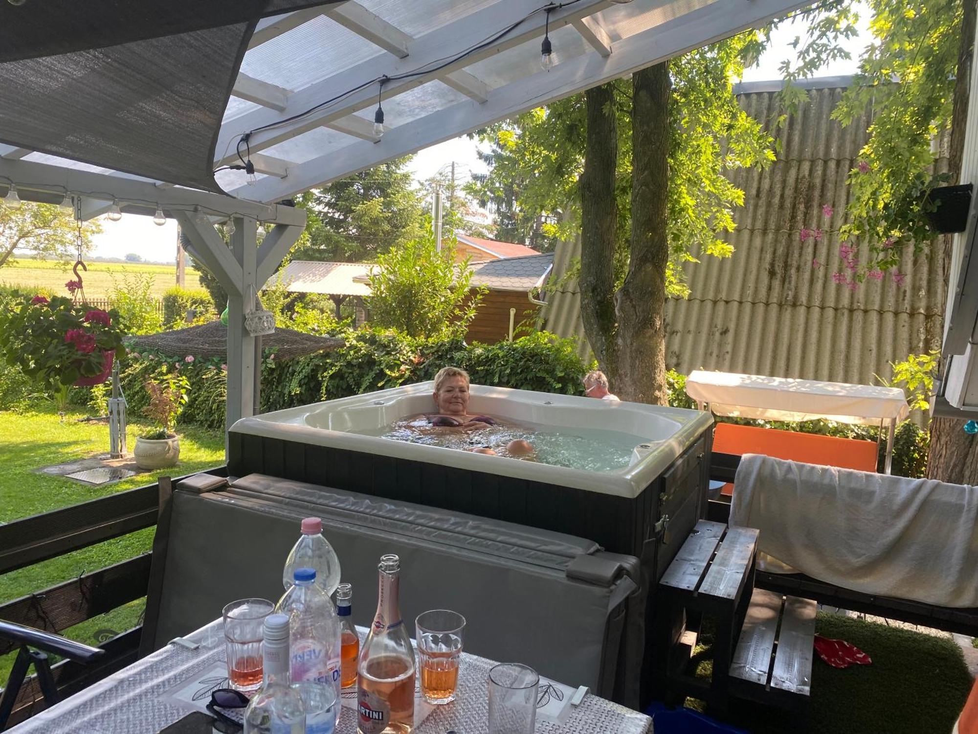 Icuka Vendeghaza Holiday home Kiskunlachaza